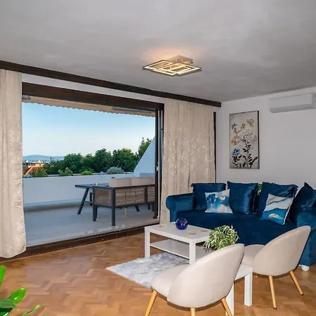 Horizont Luxe Seaview * Split
